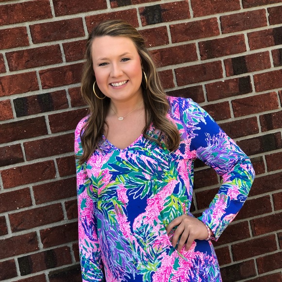 Meet your Posher, Emily - Picture 1 of 1